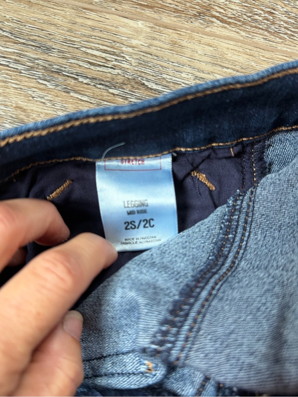 ✨ Express Legging Mid Rise Jeans ✨ - Picture 5 of 7
